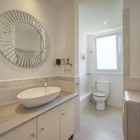 Apartment Frgk Isola Bella ' 2bdr Wifi High Speed Ac '